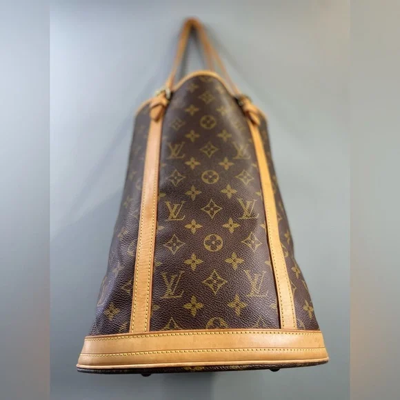 Louis Vuitton GM Monogram Canvas Vertical Bucket Bag with Tan Trim - Picture 5 of 11